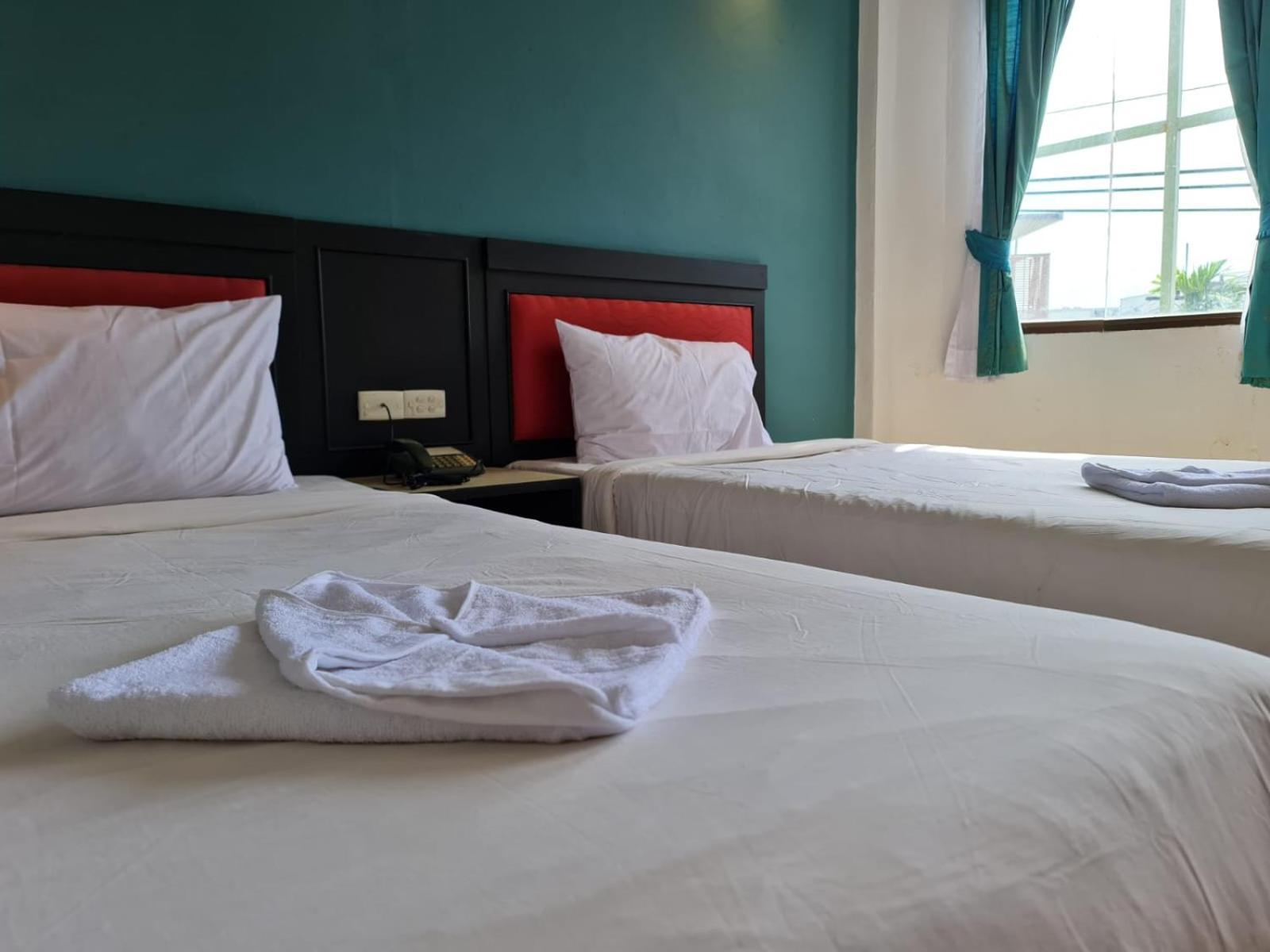 Desa Phuket Hotel Exterior foto