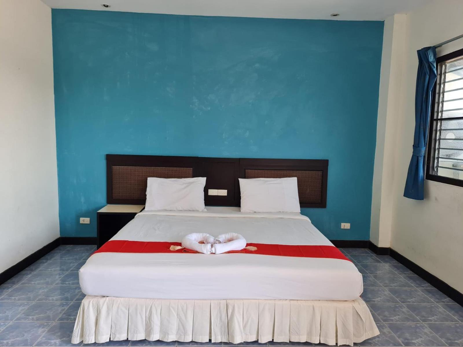 Desa Phuket Hotel Exterior foto