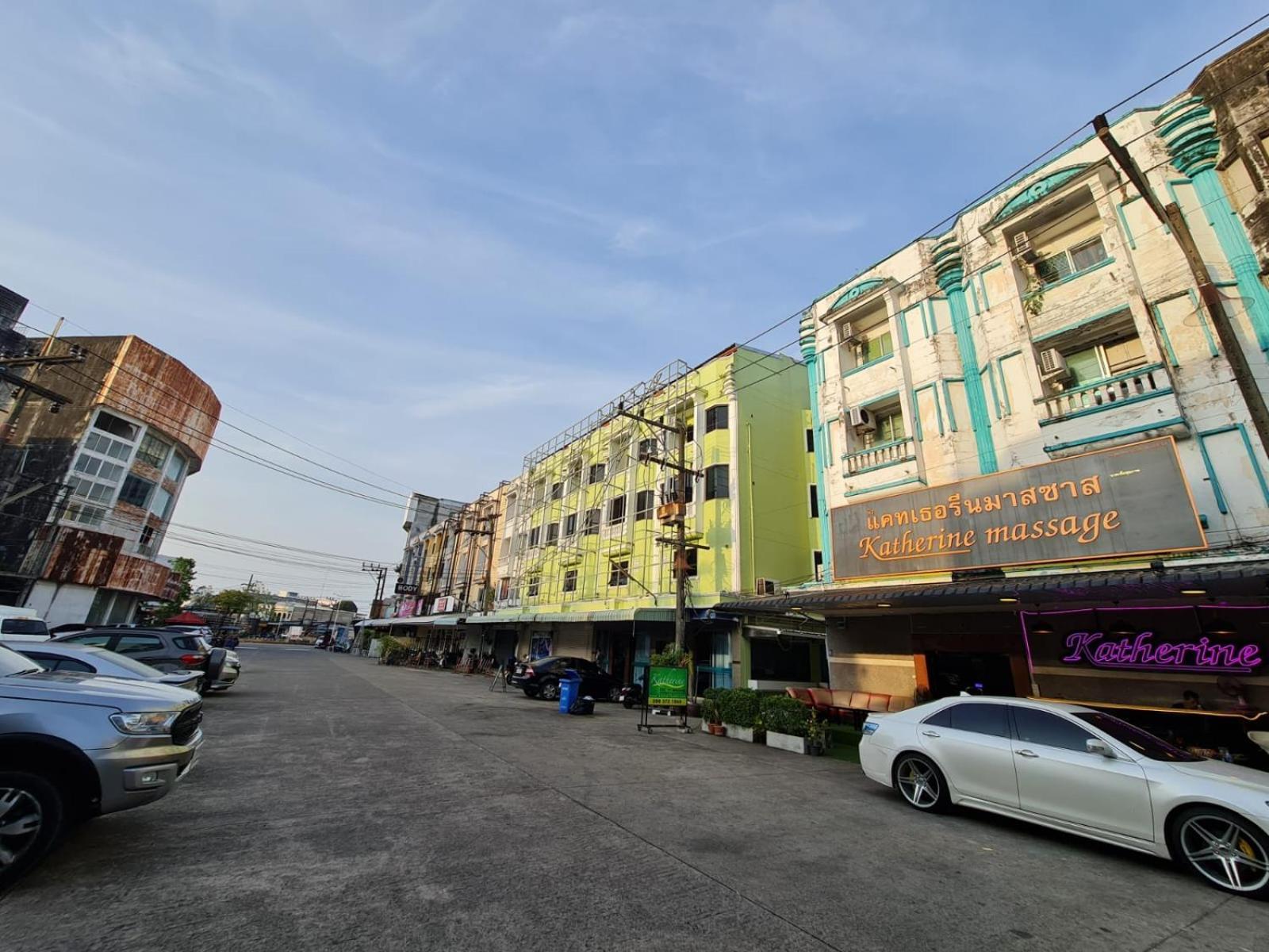 Desa Phuket Hotel Exterior foto