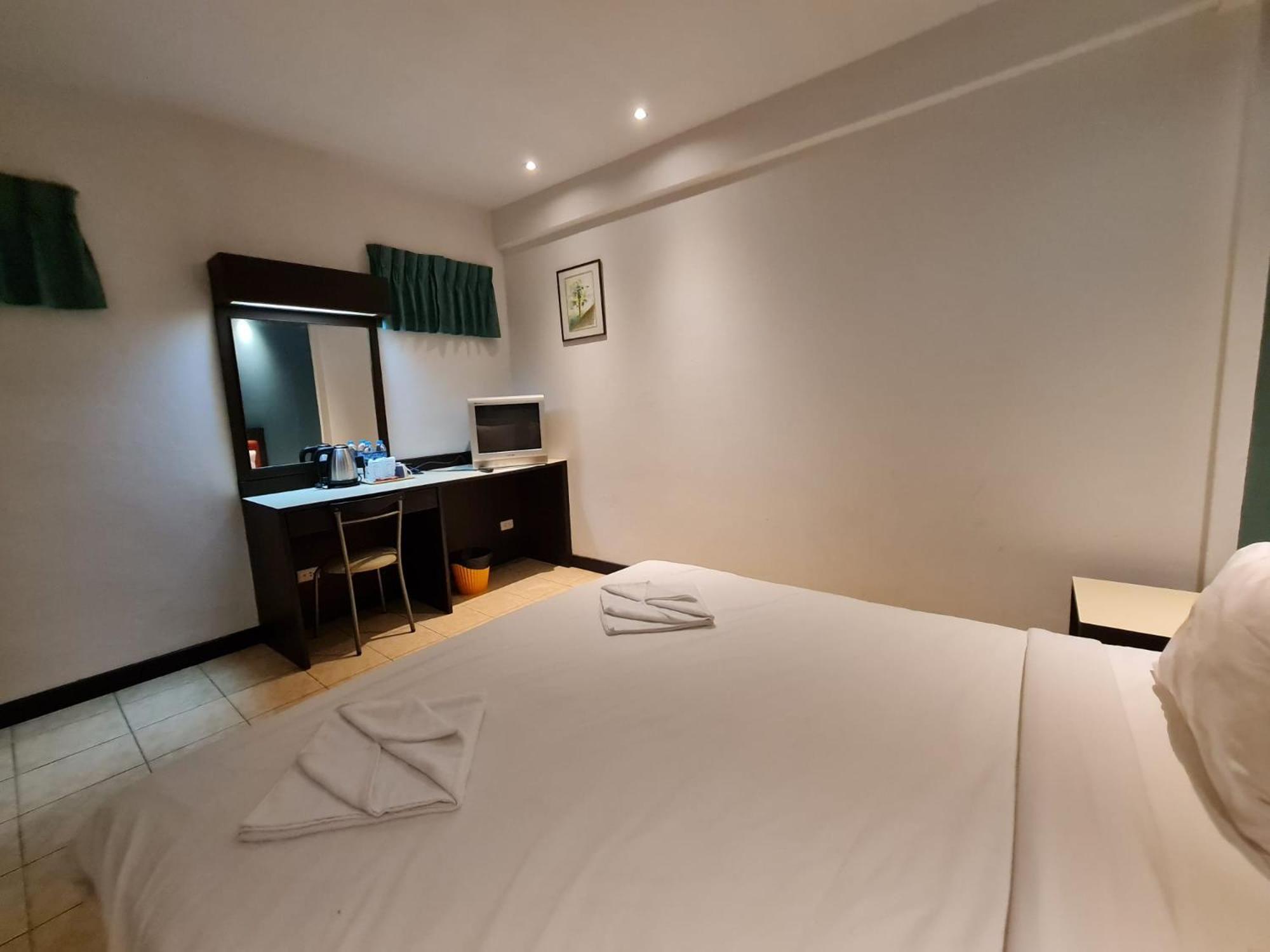 Desa Phuket Hotel Exterior foto